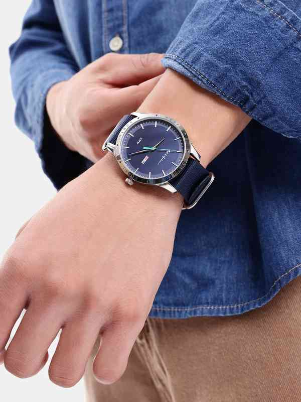 men designer watch with coloured strap