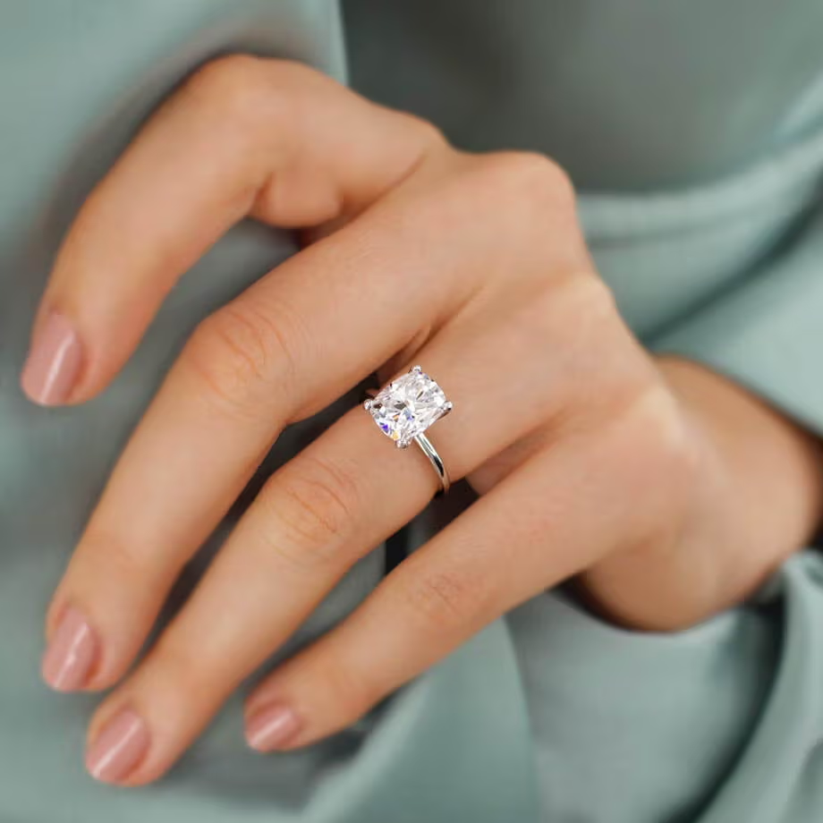 Moissanite Diamond Ring for wedding day